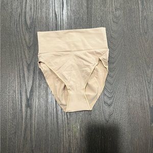 NWOT Skims Core Control Brief Sand - Size L/XL
